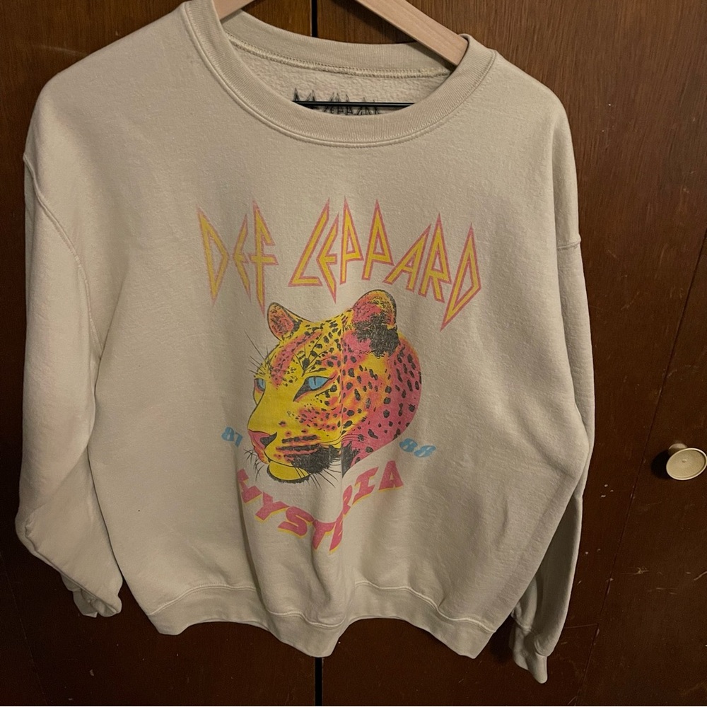 Def Leppard sweater 🤘